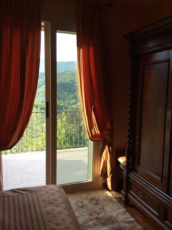 L'Acacia B&B Pietra Ligure Rom bilde