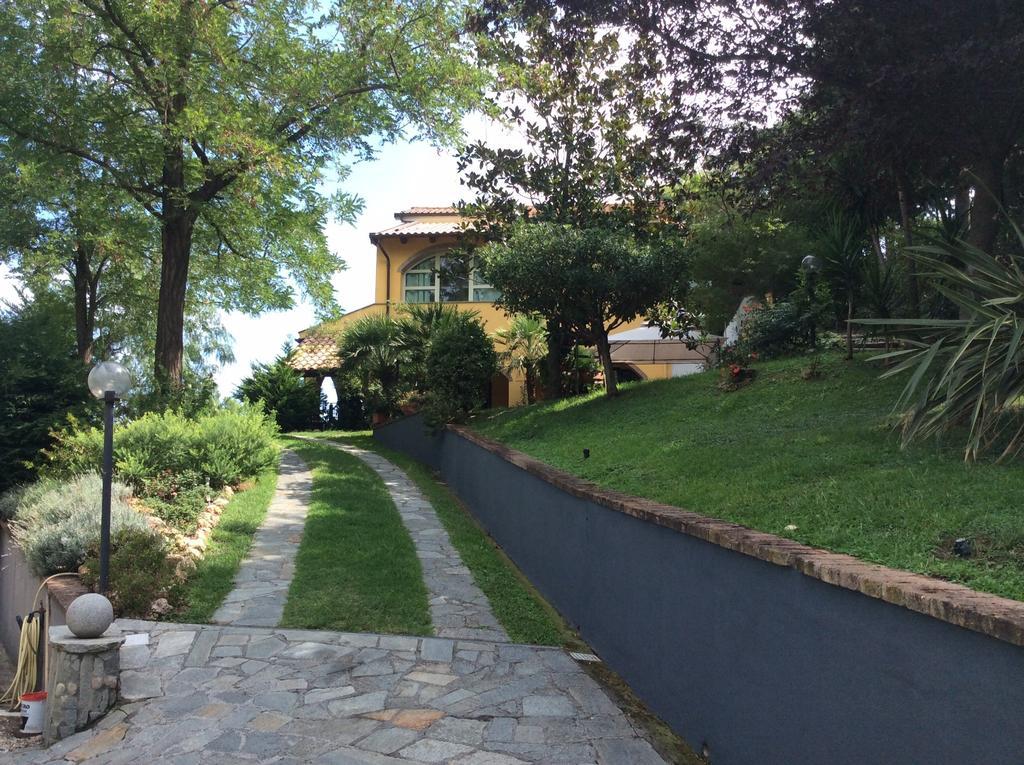 L'Acacia B&B Pietra Ligure Eksteriør bilde
