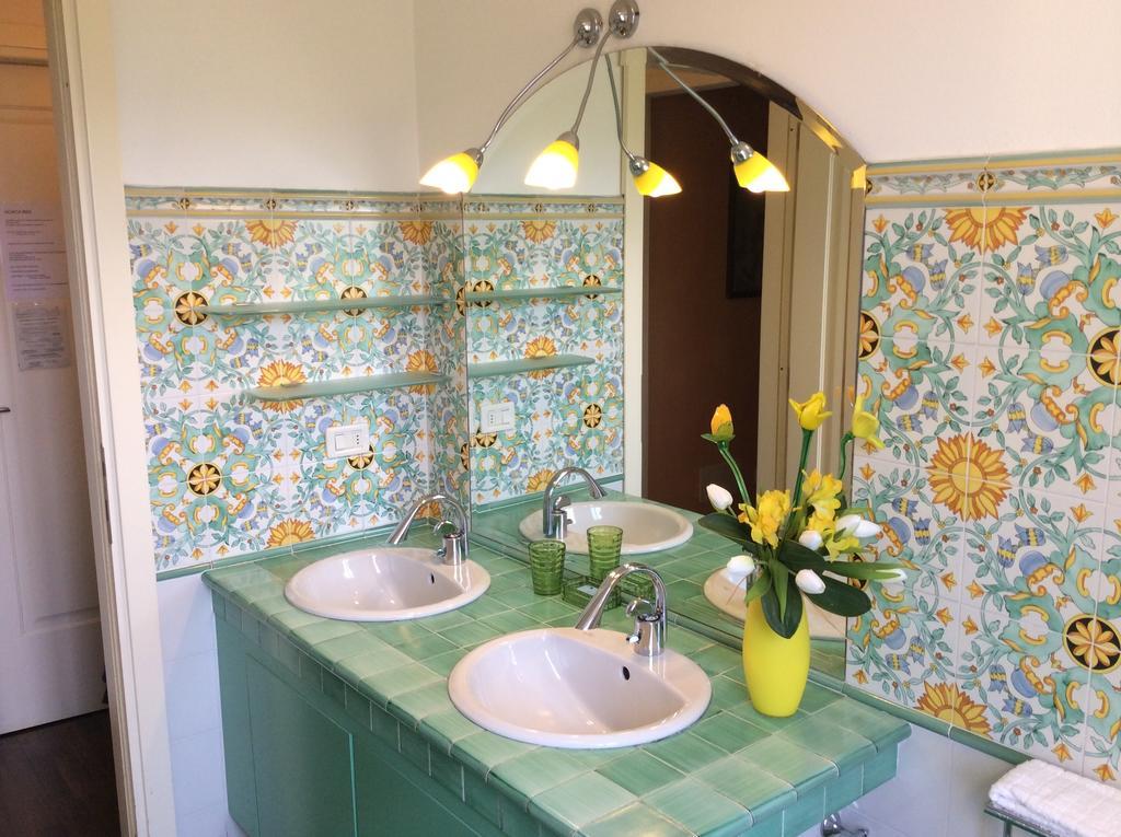 L'Acacia B&B Pietra Ligure Rom bilde