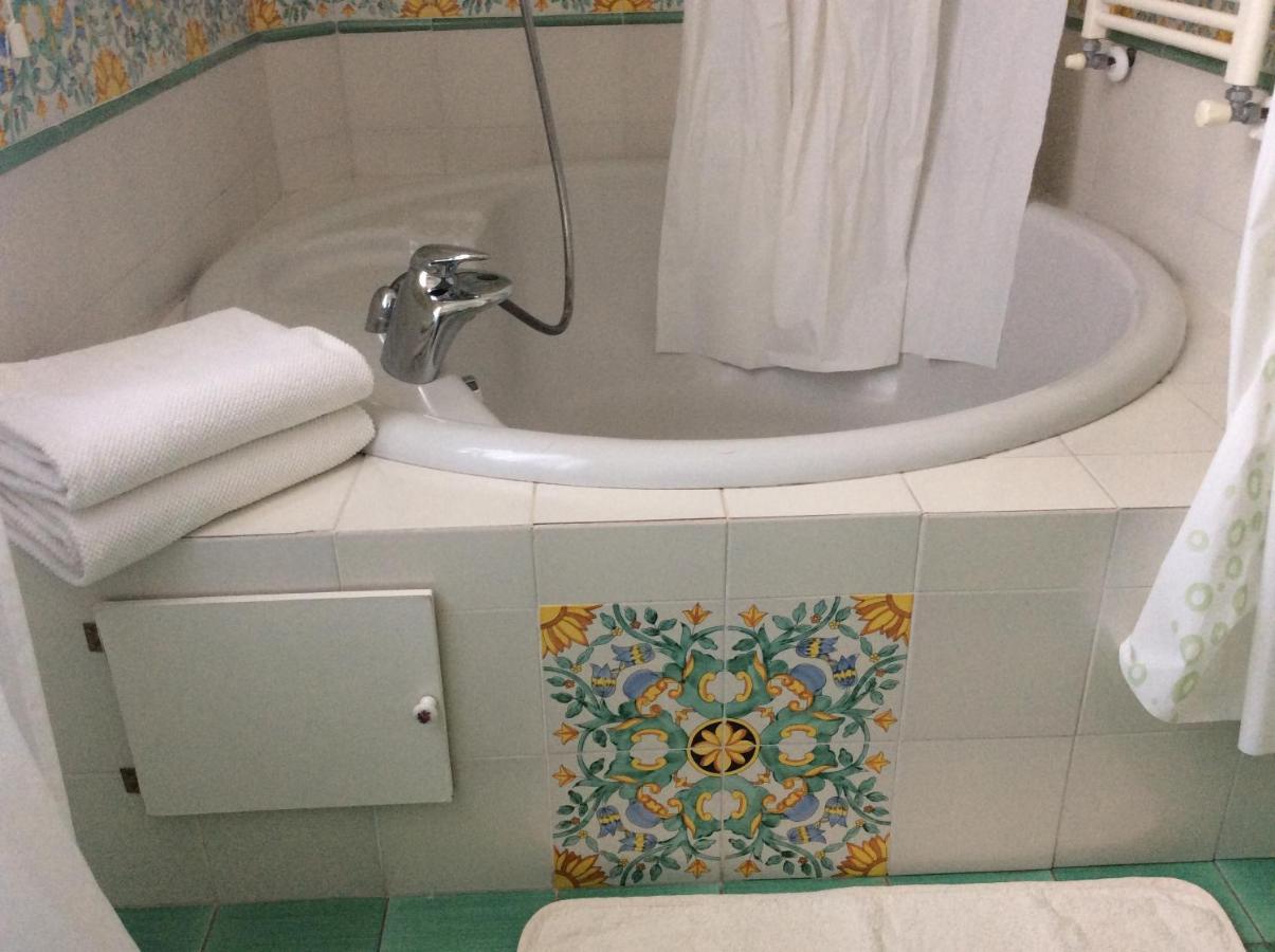 L'Acacia B&B Pietra Ligure Eksteriør bilde
